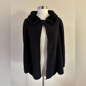 -SOLD ON DEPOP- East 5th Black Women's Sweater Cape with Faux Fur Collar